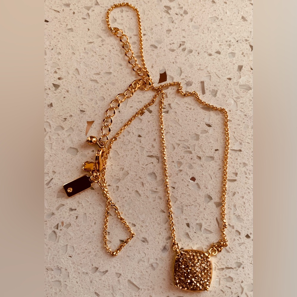 Elegant KATE SPADE Gold Necklace with SPARKLING CRYSTALS Pendant with extender - Picture 2 of 3